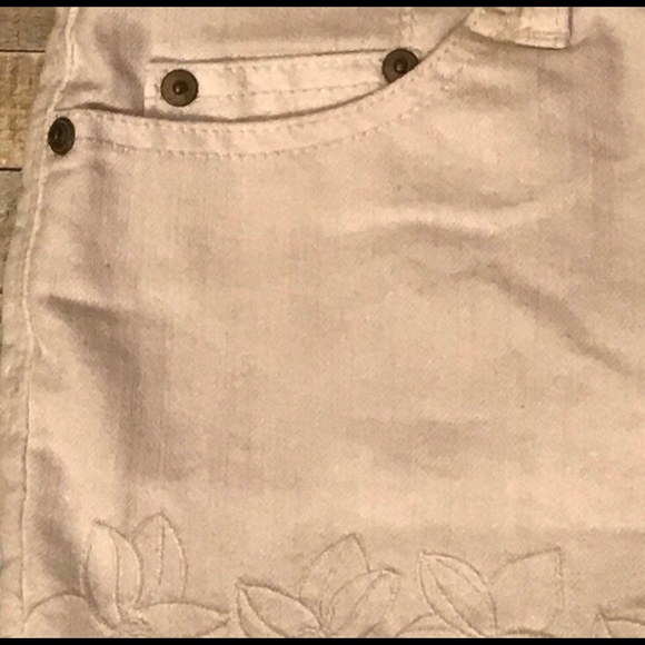 🌸White SO brand size 7 shorts - Picture 7 of 7